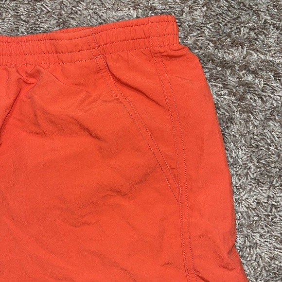 Patagonia NWT ORANGE/ CORAL SHORTS NEVER WORN women’s size large - Picture 4 of 7